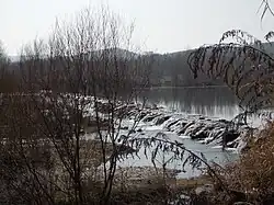 Photographie représentant l'ancien emplacement du bac du village de Ners.