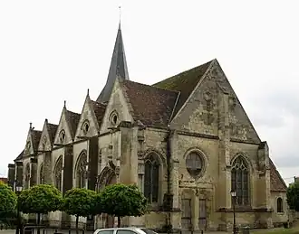 Image illustrative de l’article Église Saint-Rémi-et-Saint-Front de Neuilly-Saint-Front