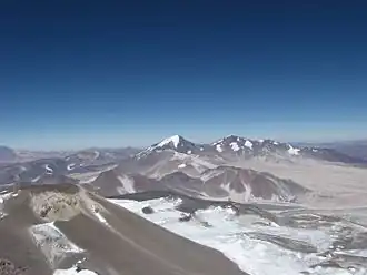 Vue du Nevado Tres Cruces depuis le Nevado Ojos del Salado.