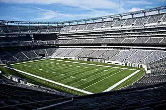 Description de l'image New Meadowlands Stadium Mezz Corner.jpg.