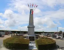 Le monument aux morts.