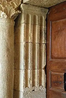 Pilastre.