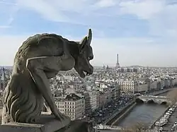 Chimère du XIXe siècle sur Notre-Dame de Paris et conçue par Viollet-le-Duc.