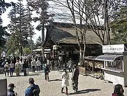 Crowd at Haiden, Oagata Shrine