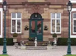 Entrée du bâtiment.