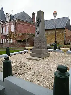 Le monument aux morts.