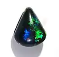 Opale noire - Lightning Ridge, New South Wales, Australie (15&nbsp;×&nbsp;12&nbsp;mm)