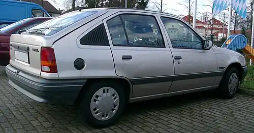 Opel Kadett E 5 portes Beauty