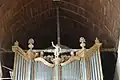 Détails de l'orgue et lambris XVIIe de la voûte.
