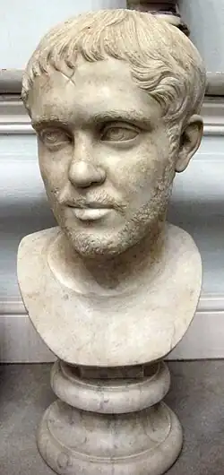 Buste d'Ostilien (r. 251).