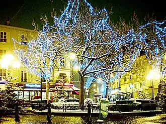 Place de la Contrescarpe à l'époque de Noël (2009).
