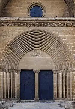 Portail de l'église abbatiale.