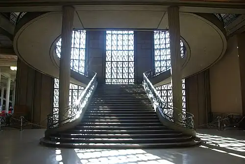 Le grand escalier.