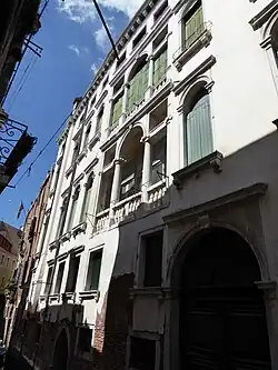 le palais Raspi