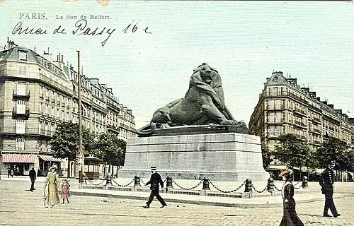 La place Denfert-Rochereau et le Lion de Belfort d'Auguste Bartholdi avant 1909.