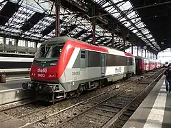 La BB 36013 en livrée Thello, utilisée par Thello.