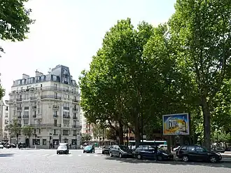 Vue de l'avenue Mathurin-Moreau.