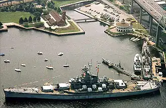 Vue aérienne de Battleship Cove.