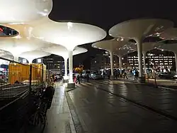 Nuit sur le pont de Pasila.