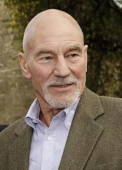 Patrick Stewart interprète le professeur Charles François Xavier