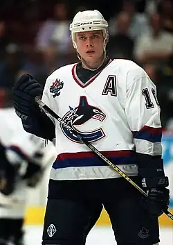 Description de l'image Pavel_Bure_in_Canucks_uniform.jpg.