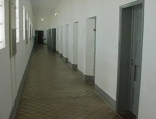 Intérieur de la prison.