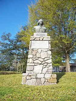 Monument célébrant le général Bernardo de Gálvez à Fort George érigé à l’occasion du bicentenaire du siège.
