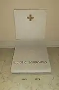 La sépulture de Luigi Carlo Borromeo, dans la Cathédrale de Pesaro.