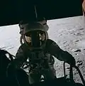Conrad descendant sur le sol lunaire le 20 septembre 1969.