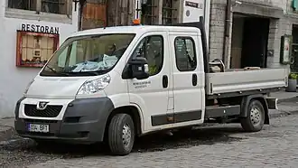 Peugeot « Boxer » double cabine benne