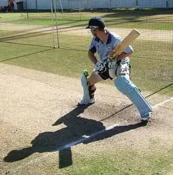 Photographie représentant Phil Hughes à l'entraînement.