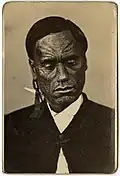 Māori avec moko facial