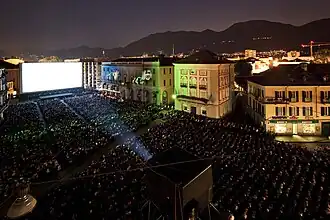 La Piazza Grande (it) lors d'une projection au festival.