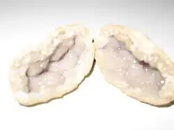 Pierres cristallines du Ghoufi[réf.&nbsp;nécessaire]