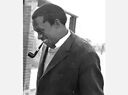 Description de l'image Pipe Anton Lembede.jpg.