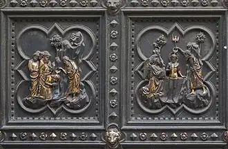 À droite, le baptême du Christ ; à gauche, le baptême des disciples.