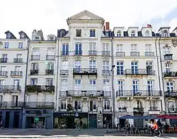 Vue panoramique de la place