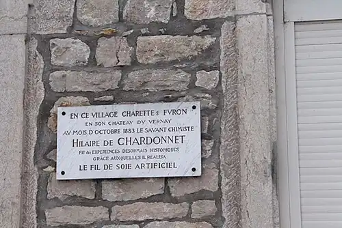 Plaque commémorative à la mairie de Charette.