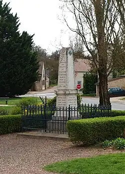 Le monument aux morts.