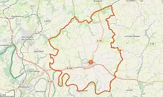 Carte de la commune de Pleyben (limite communale en orange).