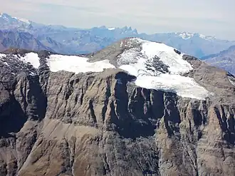 Vue de la pointe de Ronce depuis la pointe de Charbonnel à l'est.
