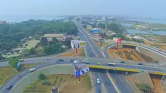 Graffiti d’Almamy Samory  Touré sur le pont 8 Novembre