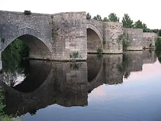 Image illustrative de l’article Pont de Saint-Savin
