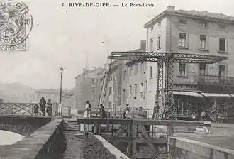 Vue sur le Pont levis.