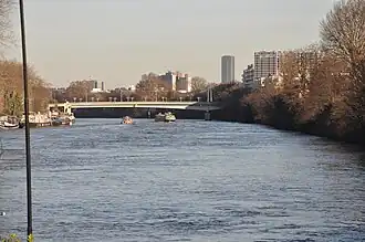Pont sur le grand bras de la Seine.