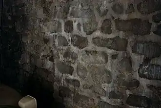 Pont-l'Abbé : le site de l'ancienne chapelle castrale (aujourd'hui détruite) 1 (mur)