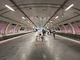 L'unique quai vu en direction de Mairie d'Issy.