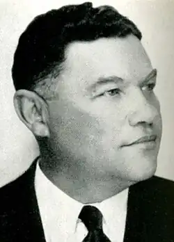 Portrait photographique de Joseph Renaud, maire de Sully et député de Saône-et-Loire, vers 1950