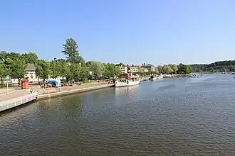 La rivière Porvoonjoki vue du pont d'Aleksanterinkatu.