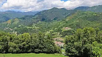 Le fort sur le flanc sud de la montagne.